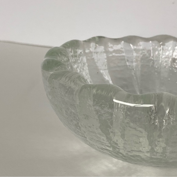 Recycled Glass Bowl Candy Dish 5” Clear Petal Style Flower Shape Heavy Trinket - Picture 4 of 15